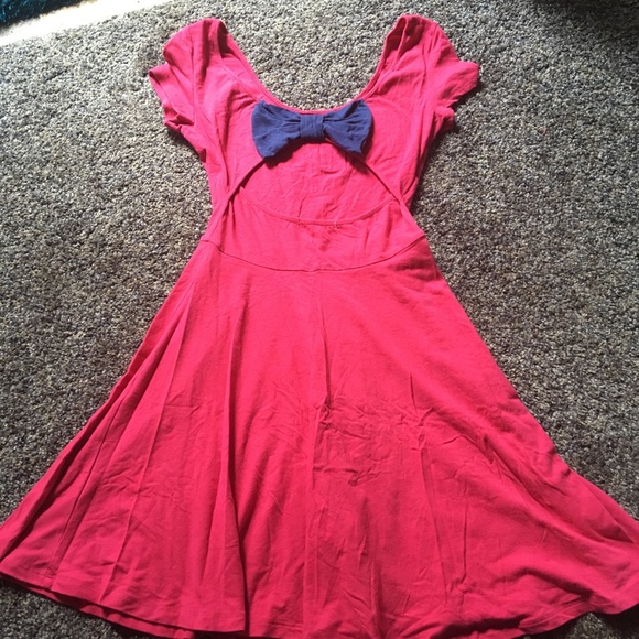 Pink Dress with Blue Bow - Picture 4 of 6